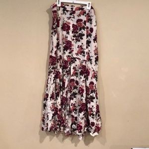 American Eagle Floral Skirt!